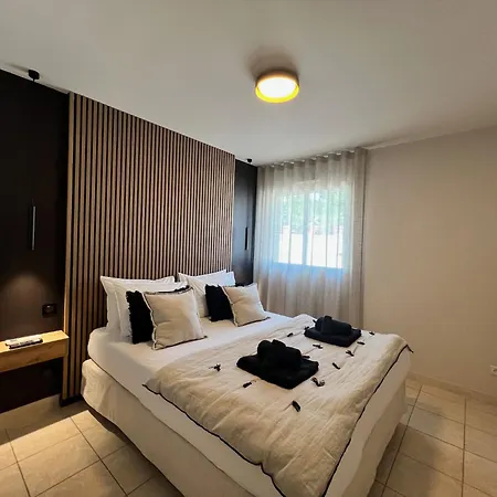 Le St Barth - Clim - Acces Direct - 2 Chbre Parking Apartment *