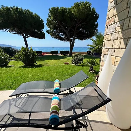 Le St Barth - Clim - Acces Direct - 2 Chbre Parking Apartment La Ciotat